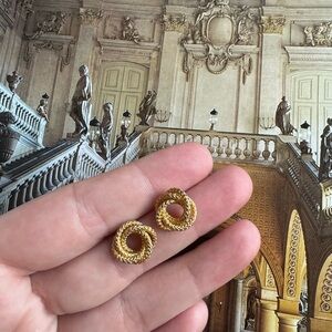 Elegant Gold Twisted Rope Earrings